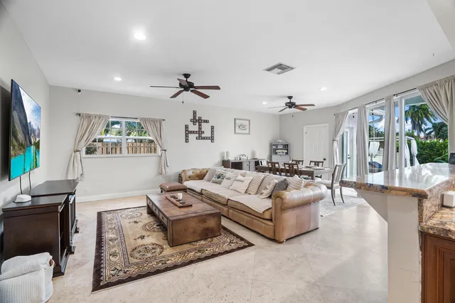 $2,795,000 | 5798 Northeast 7th Avenue, Boca Raton, FL 33487