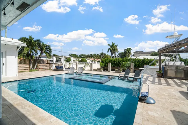 $2,795,000 | 5798 Northeast 7th Avenue, Boca Raton, FL 33487