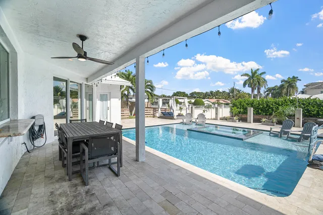$2,795,000 | 5798 Northeast 7th Avenue, Boca Raton, FL 33487