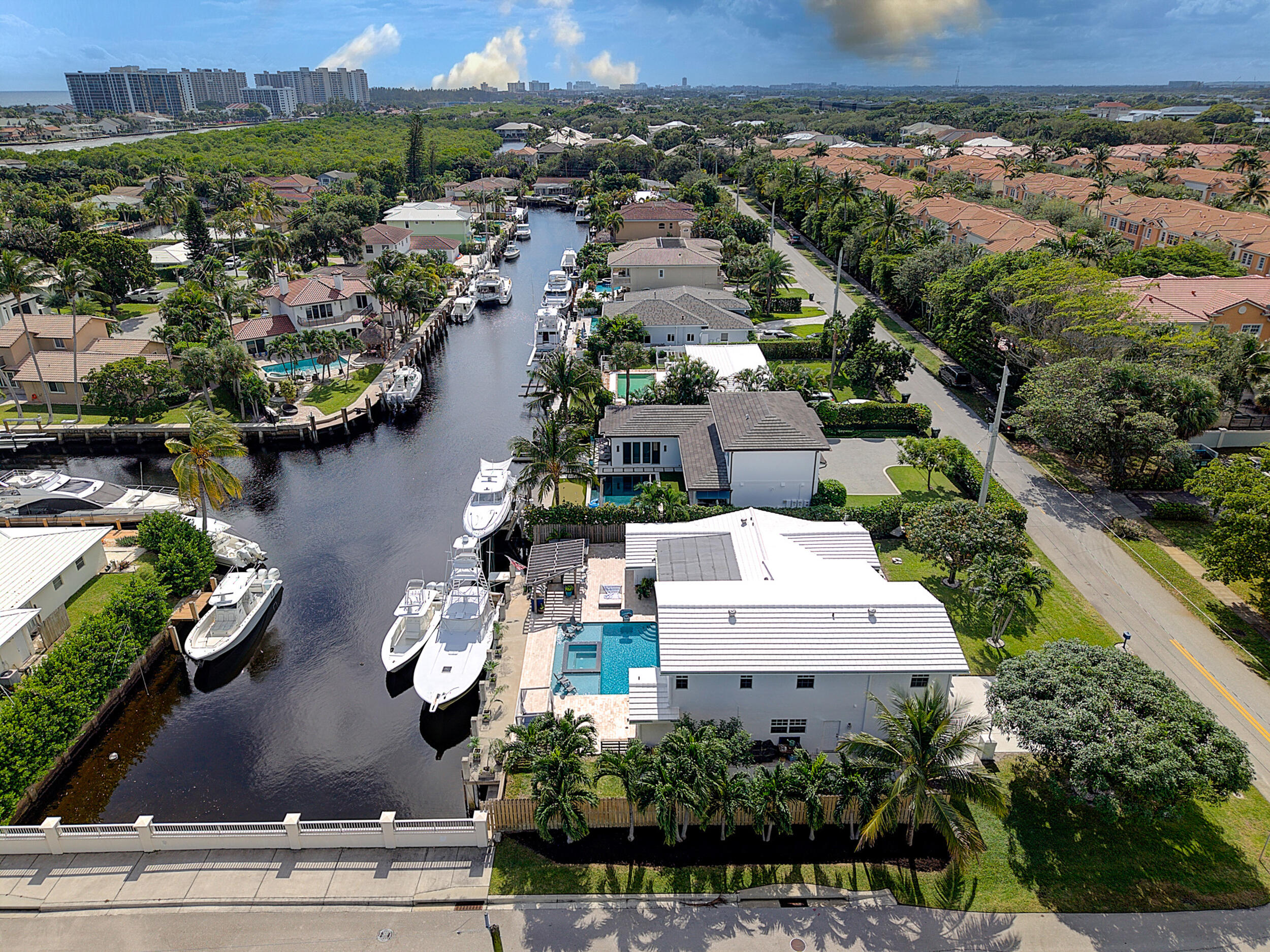 5798 Northeast 7th Avenue Boca Raton, FL 33487 - Photo 36 of 41 66