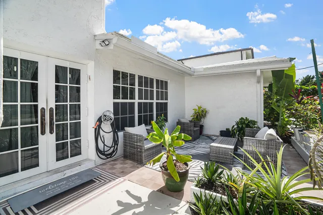 $2,795,000 | 5798 Northeast 7th Avenue, Boca Raton, FL 33487