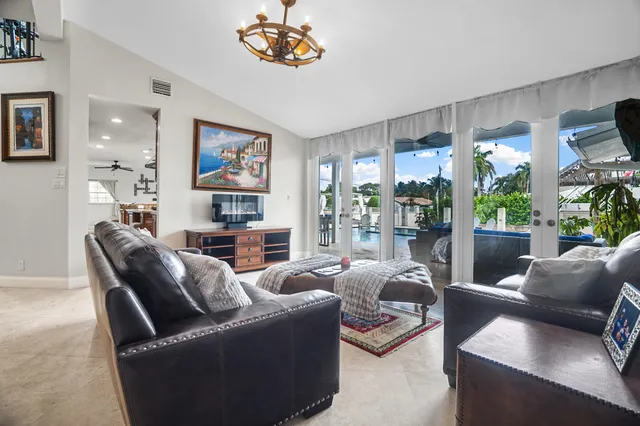 $2,795,000 | 5798 Northeast 7th Avenue, Boca Raton, FL 33487