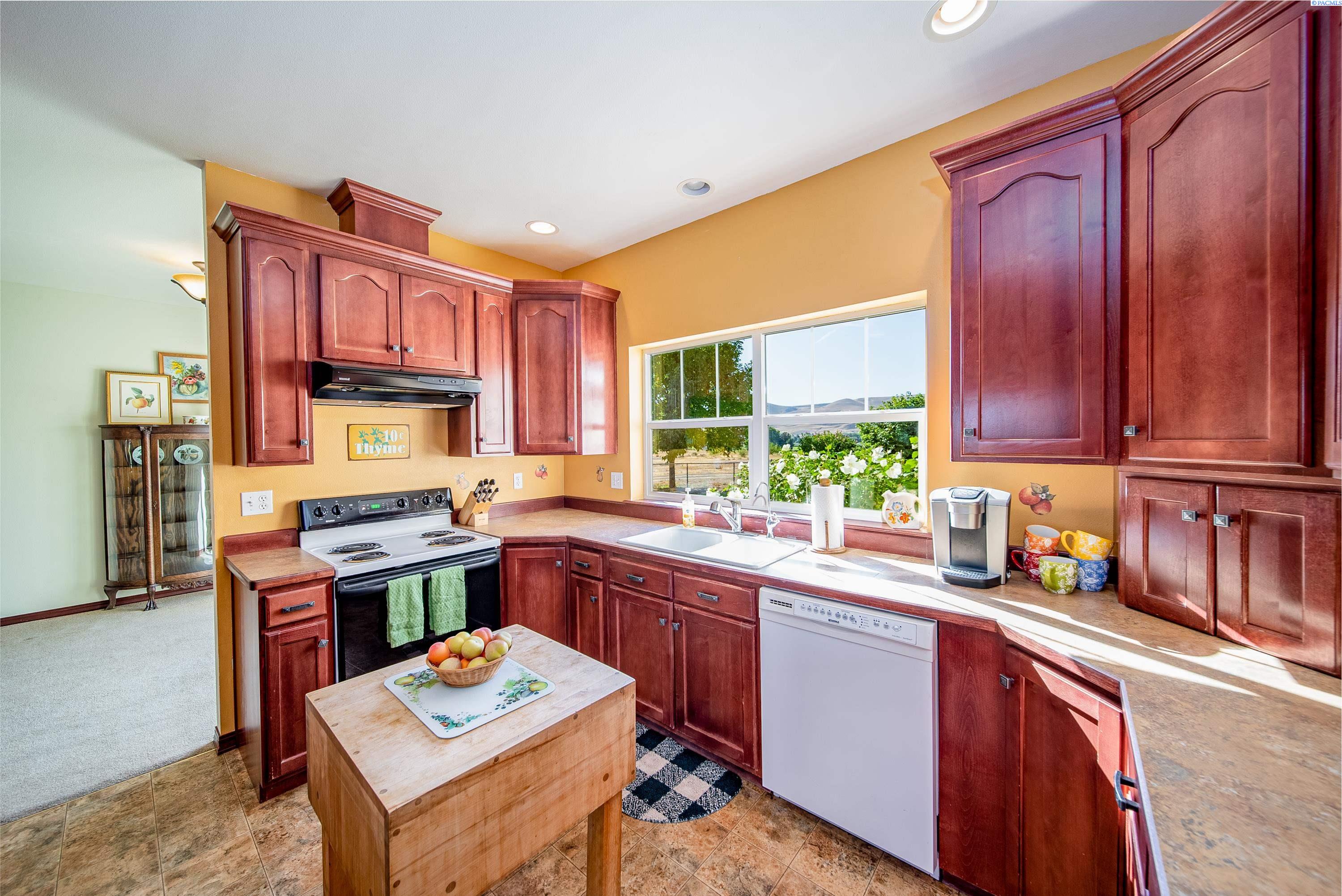 717 Lower County Line Road Prosser, WA 99350 - Photo 10 of 30 Gallery Image 10