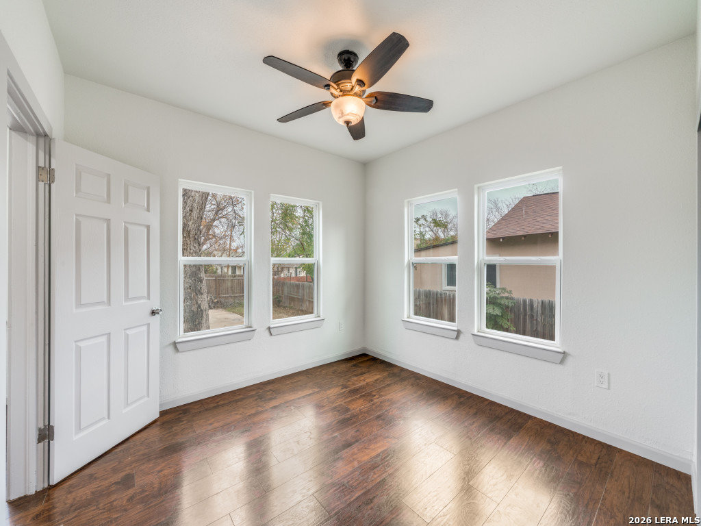 623 Gulf San Antonio, TX 78202 - Photo 9 of 11