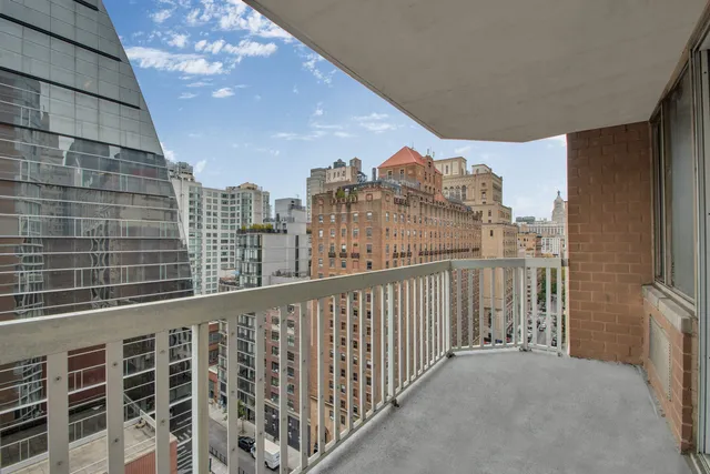 $845,000 | 50 Lexington Avenue, Unit 16E | Flatiron