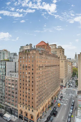 $845,000 | 50 Lexington Avenue, Unit 16E | Flatiron
