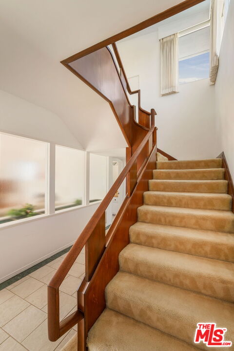 810 Franklin Street Santa Monica, CA 90403 - Photo 21 of 49 a view of entryway