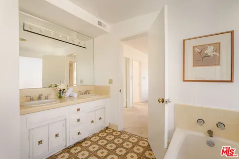 $4,998,000 | 810 Franklin Street, Santa Monica, CA 90403