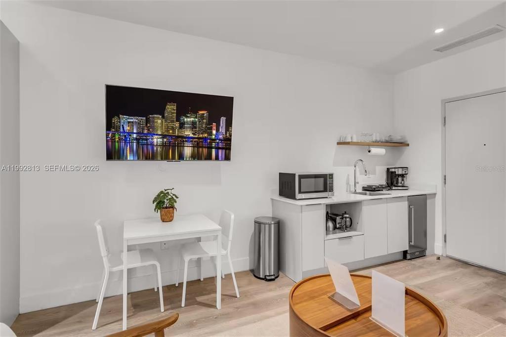 229 Southwest 9th Street, Unit 406 Miami, FL 33130 - Photo 7 of 17