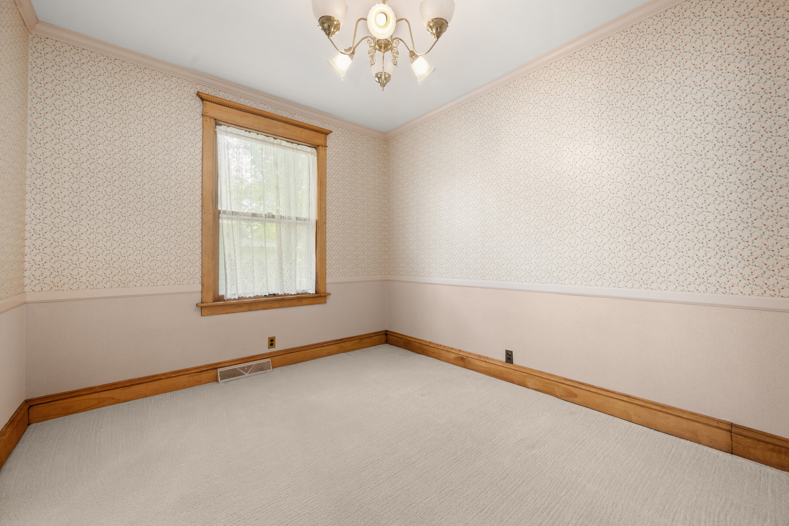 127 Alma Street Sycamore, IL 60178 - Photo 11 of 43