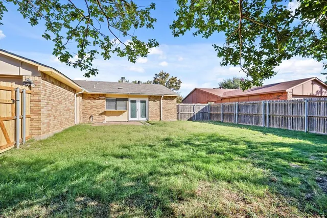 $1,995 | 944 Longhorn Drive, Plano, TX 75023
