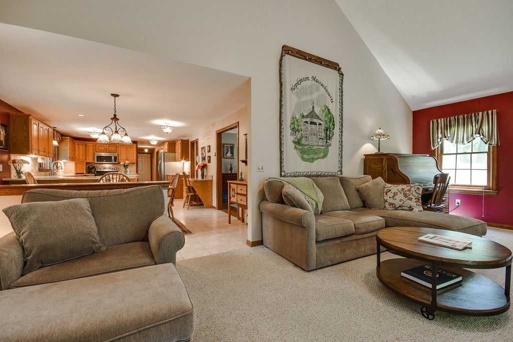 9 Kimball Road Hopkinton, MA 01748 - Photo 12 of 30 Gallery Image 12