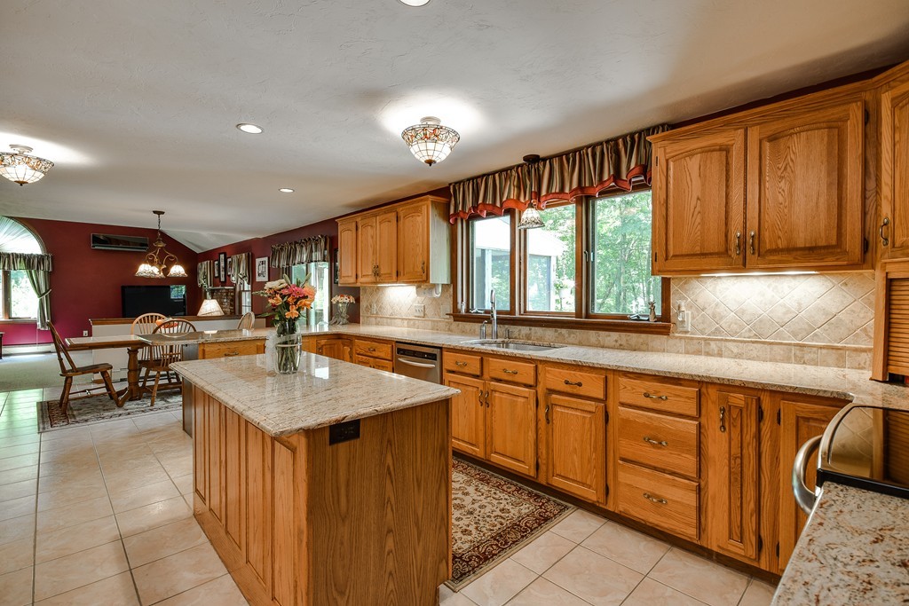 9 Kimball Road Hopkinton, MA 01748 - Photo 6 of 30 Gallery Image 6