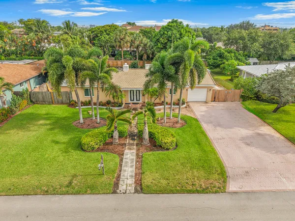 $1,200 | 724 Northeast 2nd Street, Pompano Beach, FL 33060