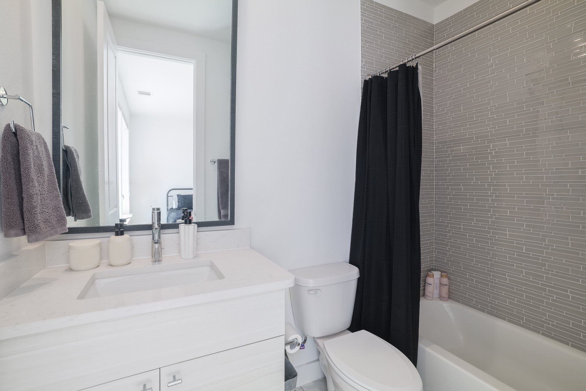 2715 Estonia Path Austin, TX 78741 - Photo 18 of 25