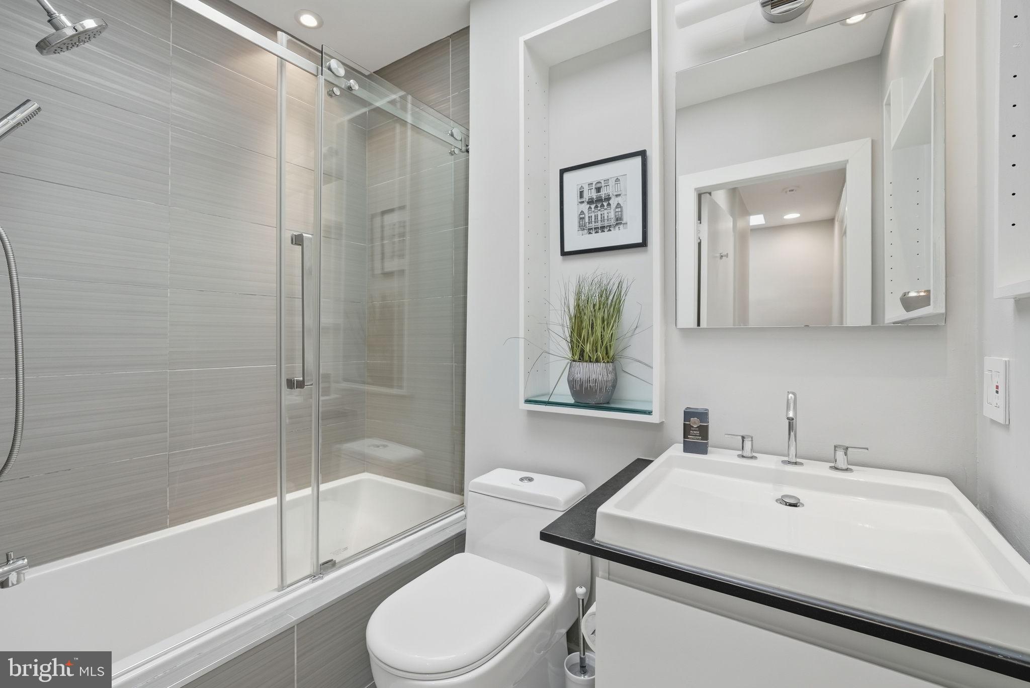 1725 34th Street Northwest Washington, DC 20007 - Photo 22 of 37