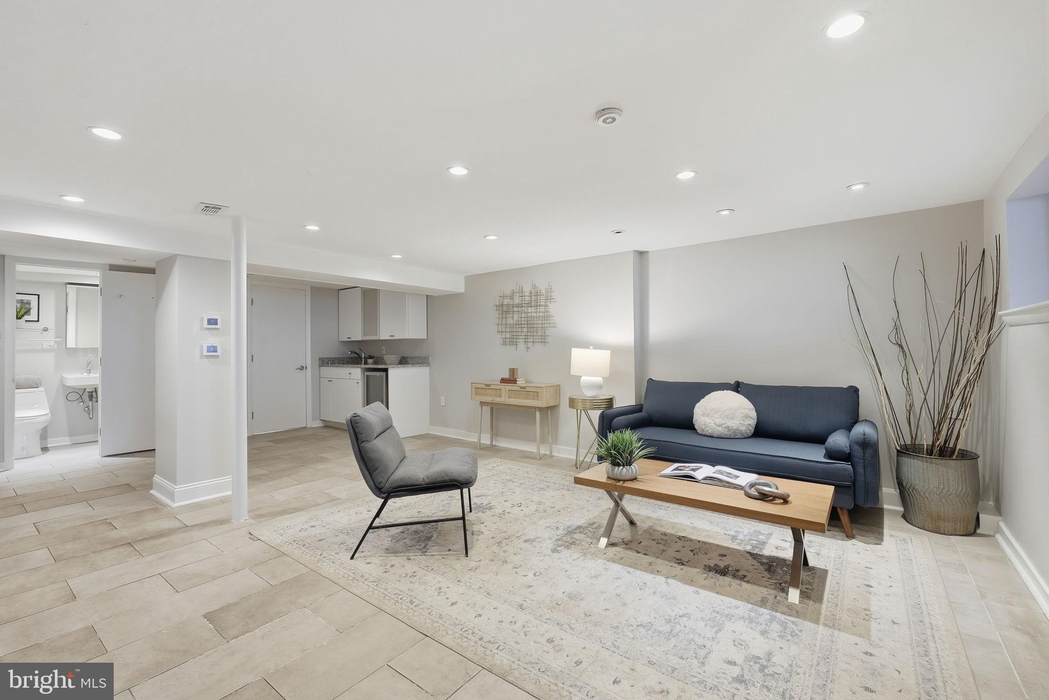 1725 34th Street Northwest Washington, DC 20007 - Photo 25 of 37