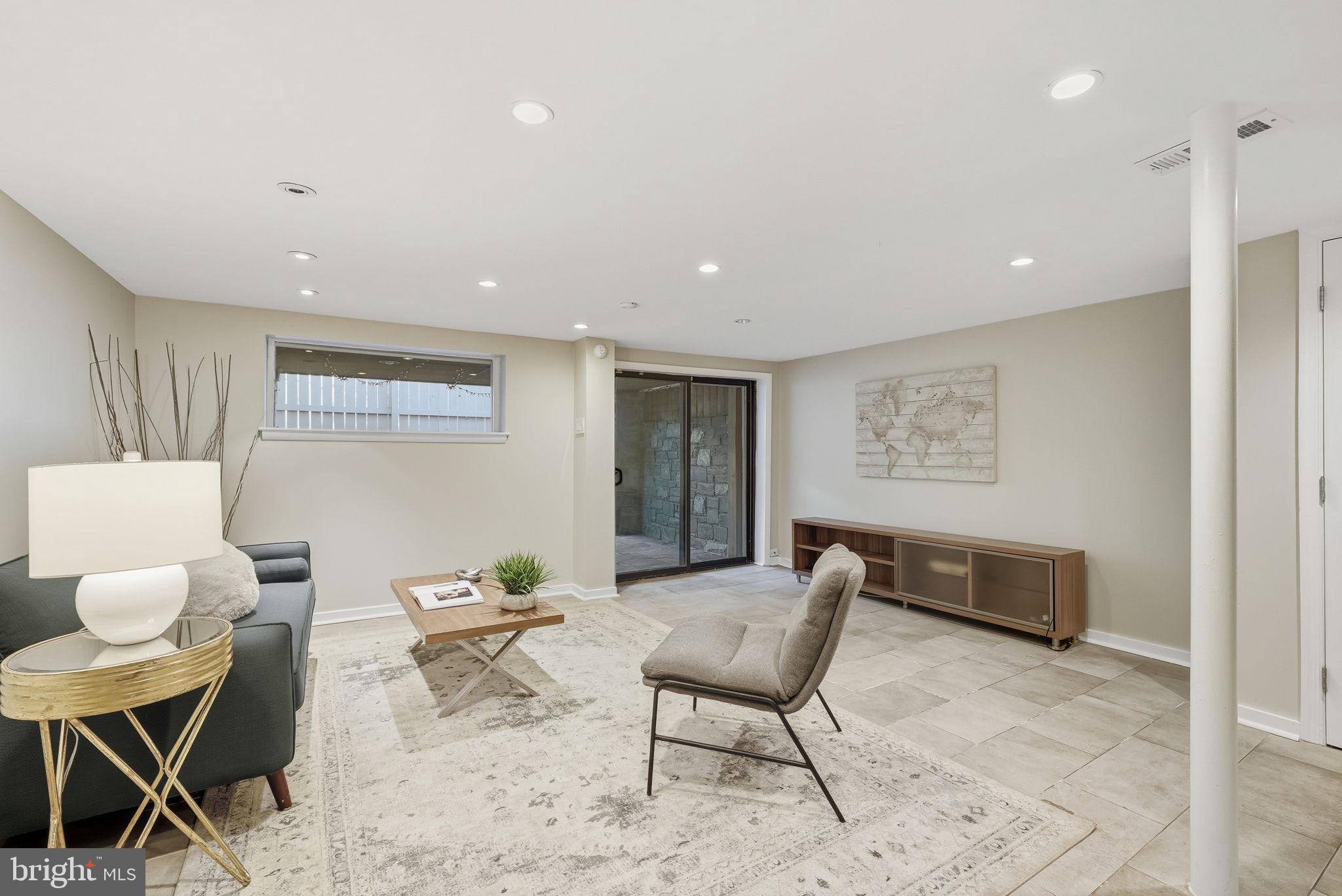 1725 34th Street Northwest Washington, DC 20007 - Photo 27 of 37