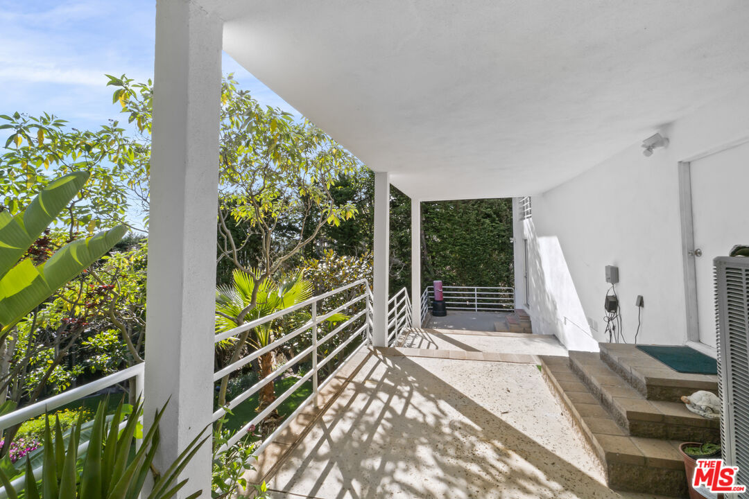 2977 Seabreeze Drive Malibu, CA 90265 - Photo 32 of 48