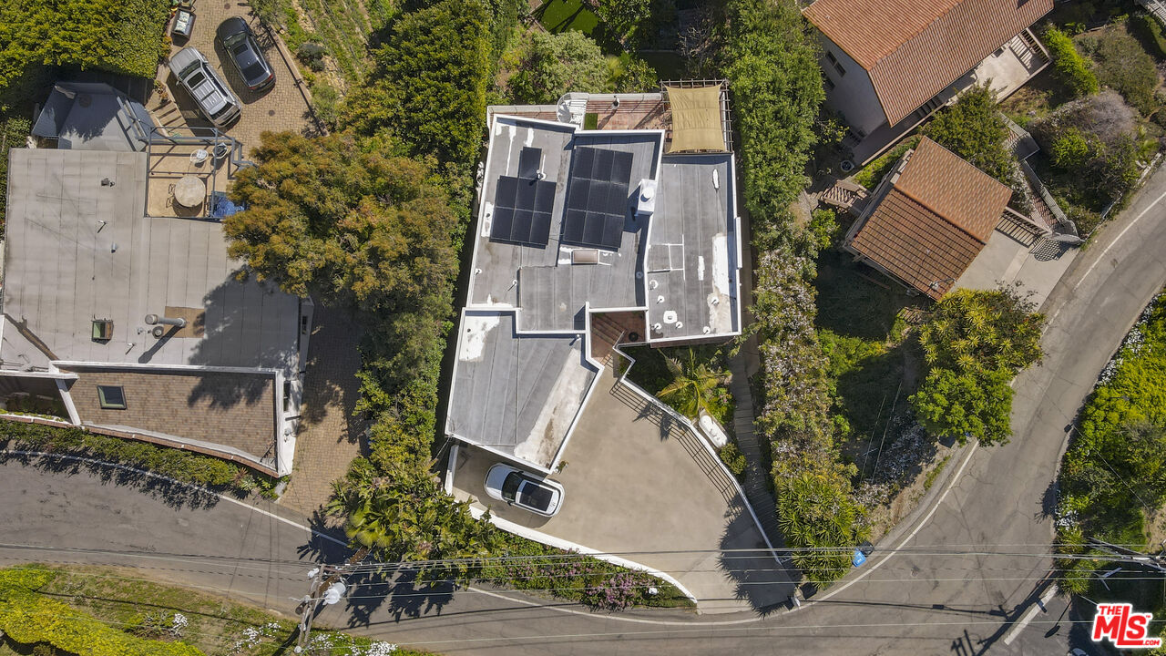 2977 Seabreeze Drive Malibu, CA 90265 - Photo 46 of 48