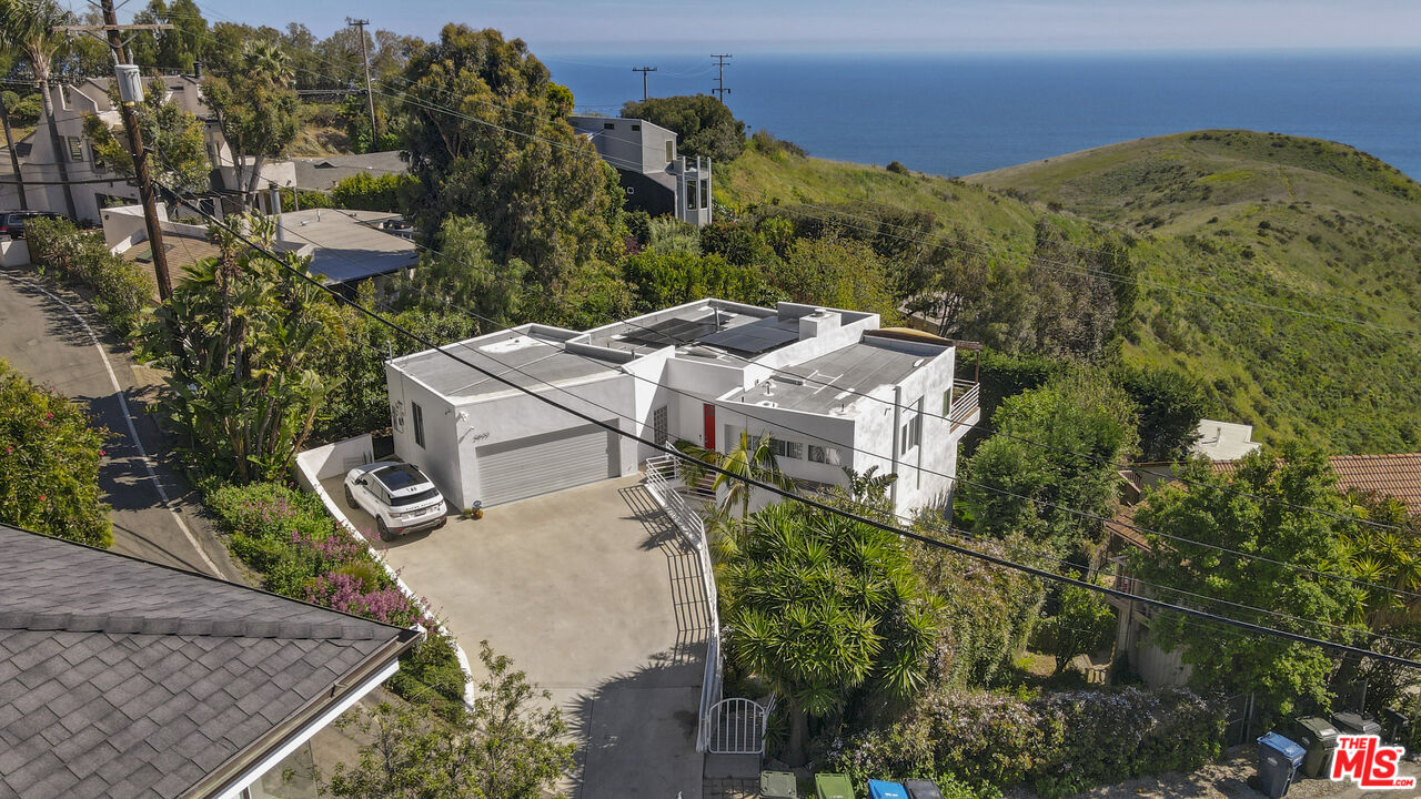 2977 Seabreeze Drive Malibu, CA 90265 - Photo 47 of 48 an aerial view of a house with a yard