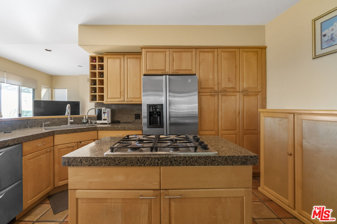 2977 Seabreeze Drive Malibu, CA 90265 - Photo 10 of 48