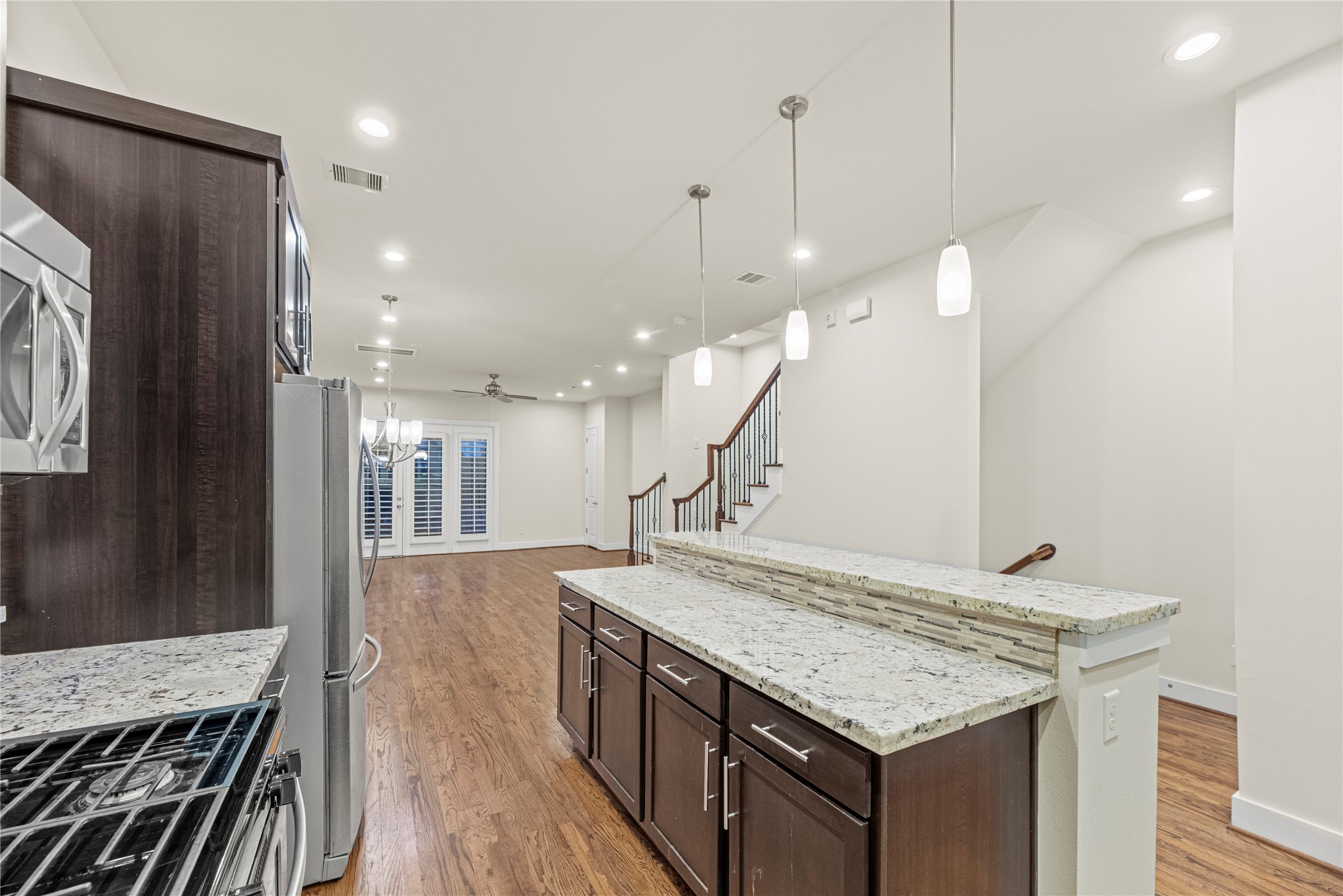 2513 B Garrow Street Houston, TX 77003 - Photo 13 of 28 The kitchen is open to the family room.