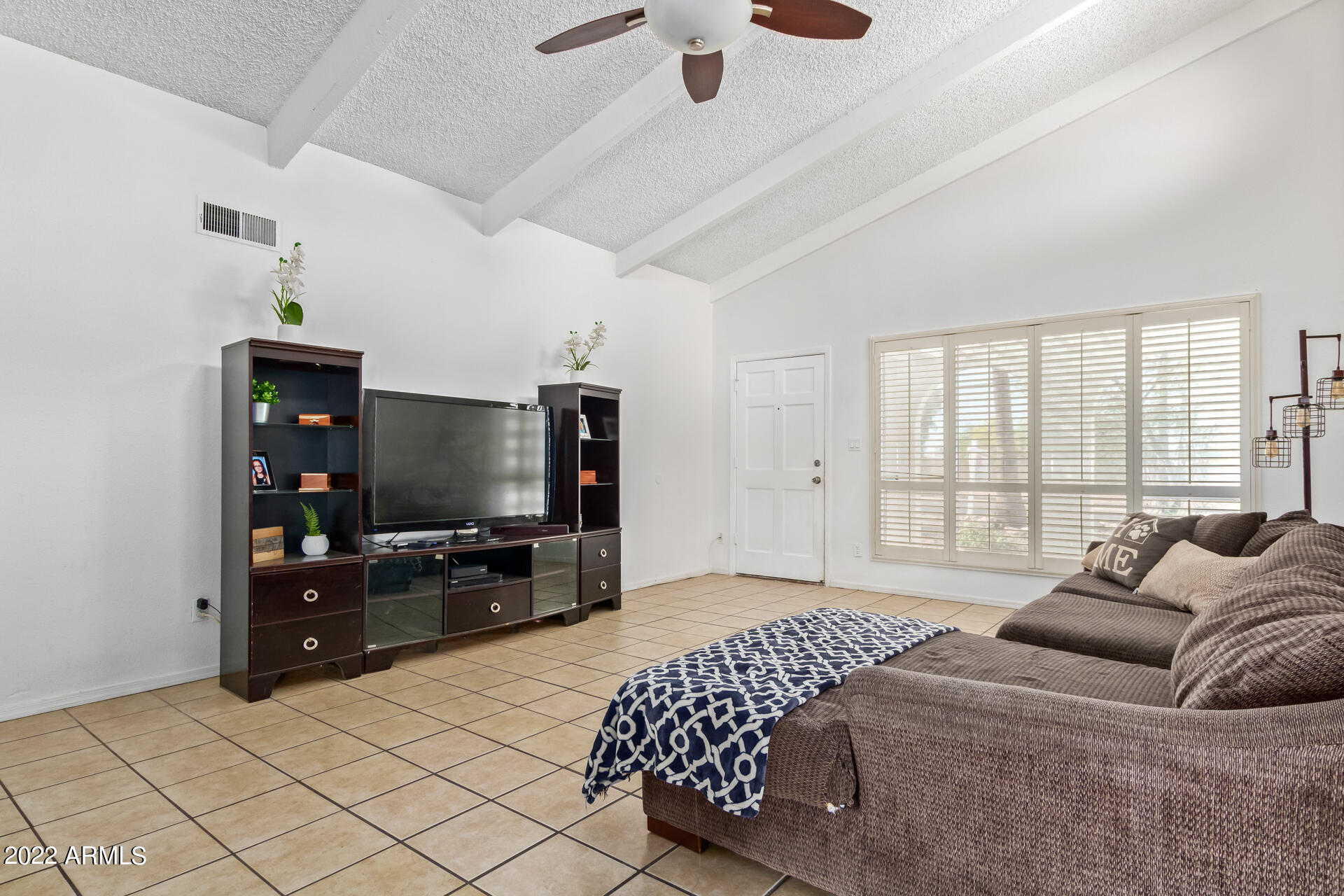 2039 East Greenway Road Phoenix, AZ 85022 - Photo 6 of 26 0009-09-Greenway