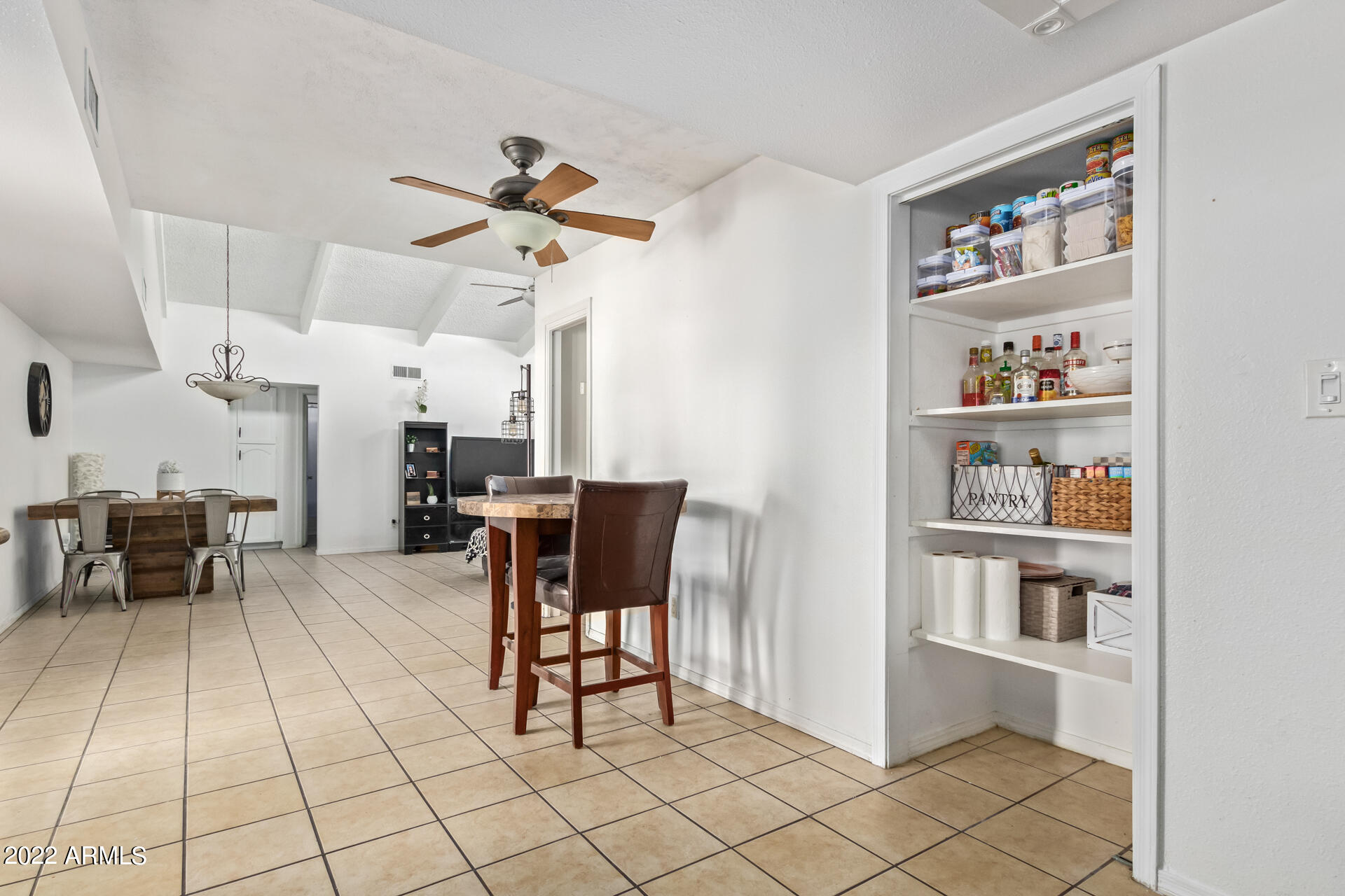 2039 East Greenway Road Phoenix, AZ 85022 - Photo 8 of 26 0011-11-Greenway