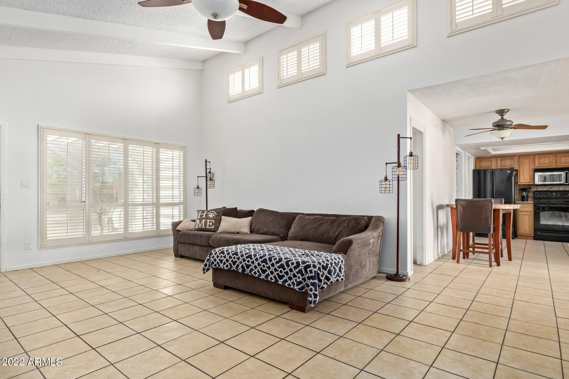2039 East Greenway Road Phoenix, AZ 85022 - Photo 9 of 26 0012-12-Greenway