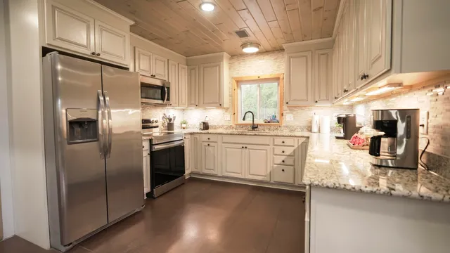 $3,200,000 | 1231 Manor Road, Omer, MI 48749