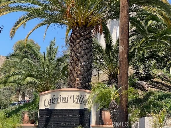 $709,900 | 9562 VĆa Bernardo, Burbank, CA 91504