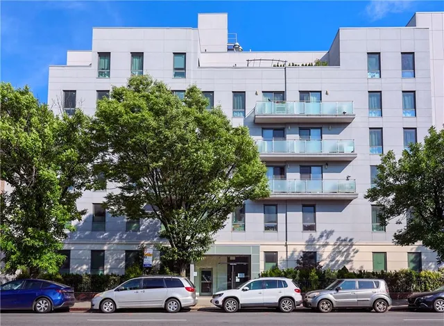 $599,000 | 8629 Bay Parkway, Unit 4D | Gravesend