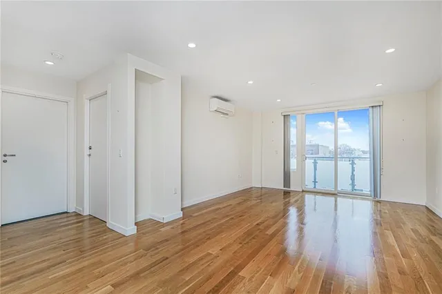 $599,000 | 8629 Bay Parkway, Unit 4D | Gravesend