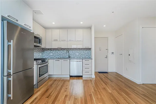 $599,000 | 8629 Bay Parkway, Unit 4D | Gravesend