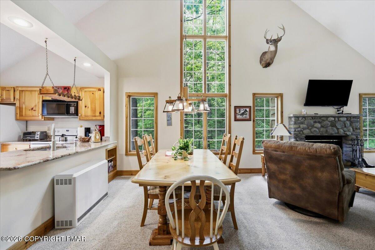 128 Short Hill Rd Lake Lake Harmony, PA 18624 - Photo 7 of 44 Dining Area