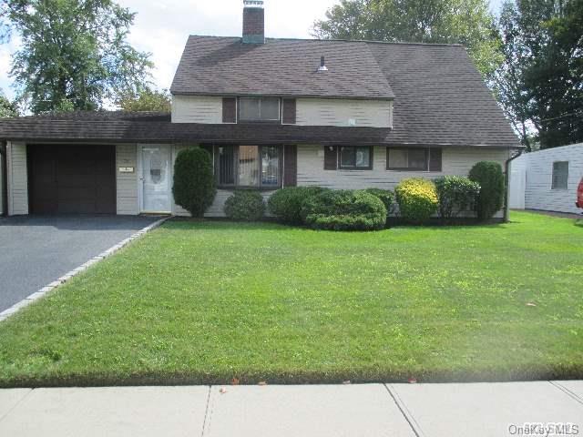 79 Lantern Road Hicksville, NY 11801 - Photo 1 of 1 Gallery Image 1