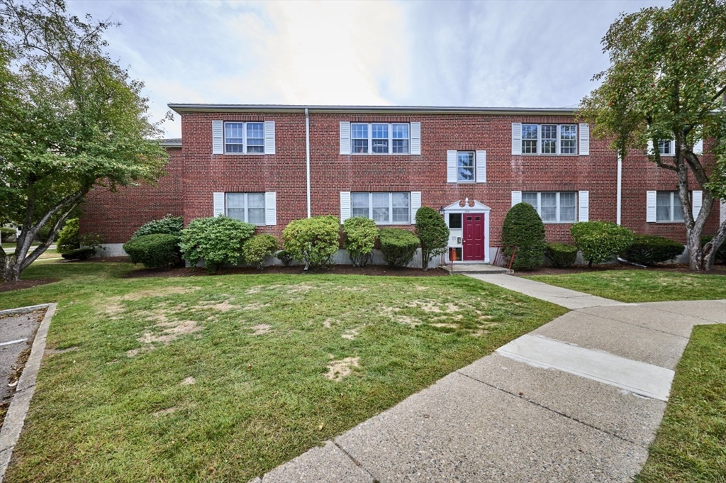 154 Lake Shore Road, Unit 4 Boston, MA 02135 - Photo 1 of 17