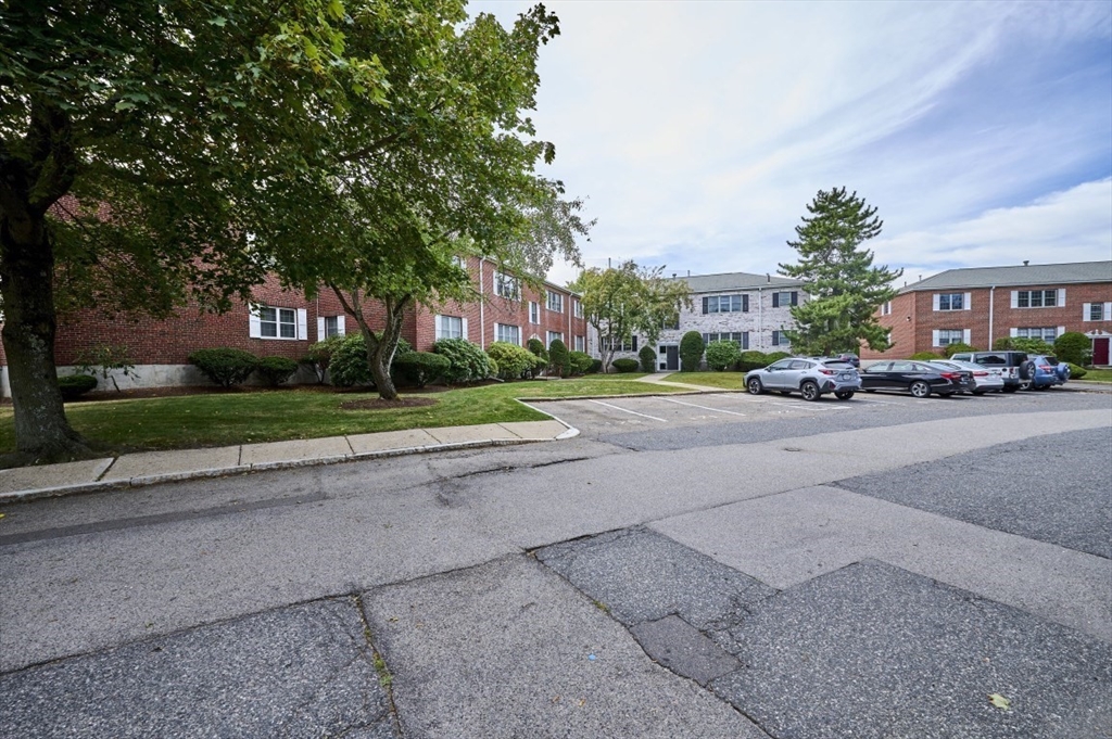 154 Lake Shore Road, Unit 4 Boston, MA 02135 - Photo 16 of 17