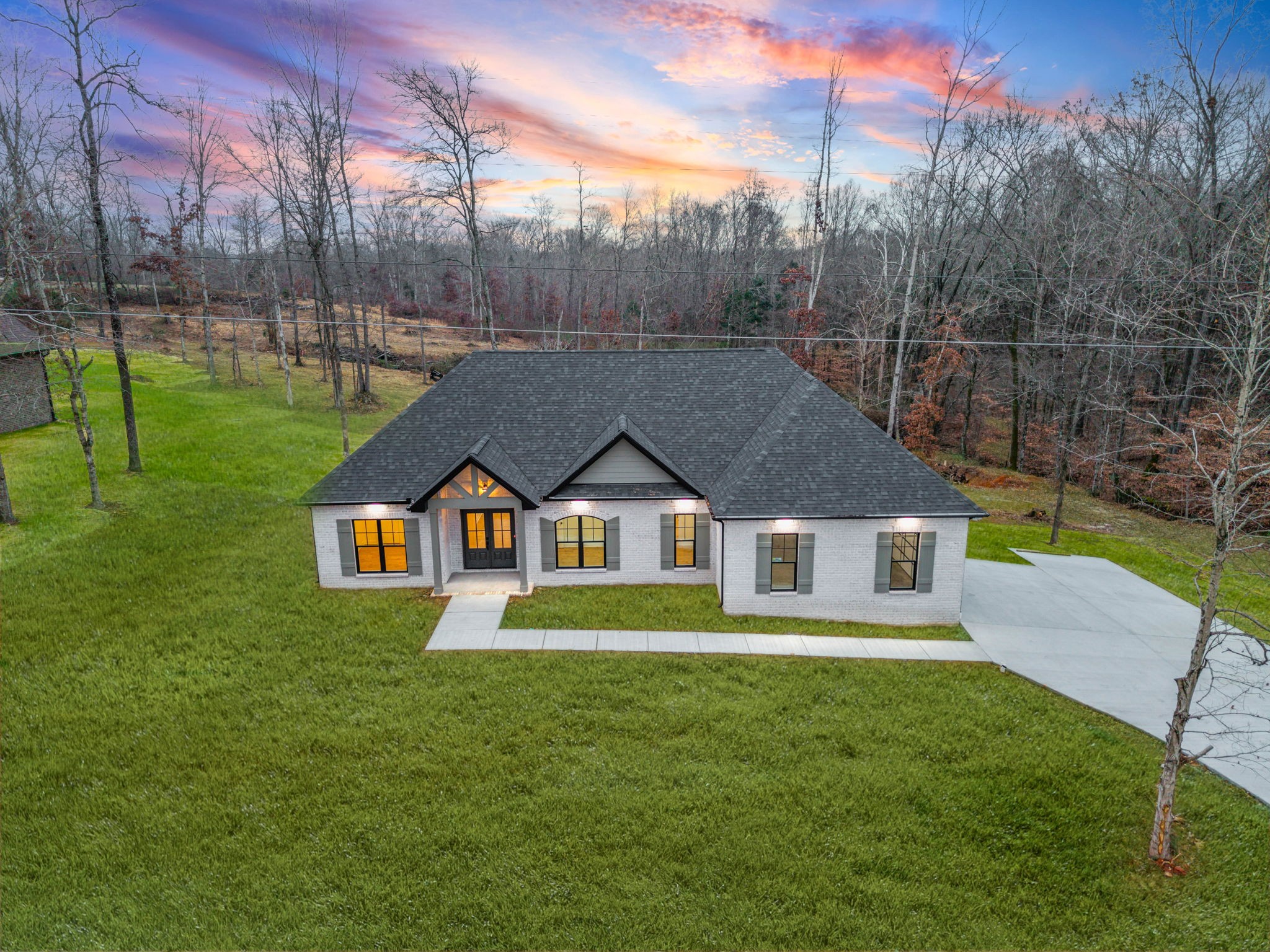 950 Palmyra Road Clarksville, TN 37040 - Photo 3 of 49 Gallery Image 3
