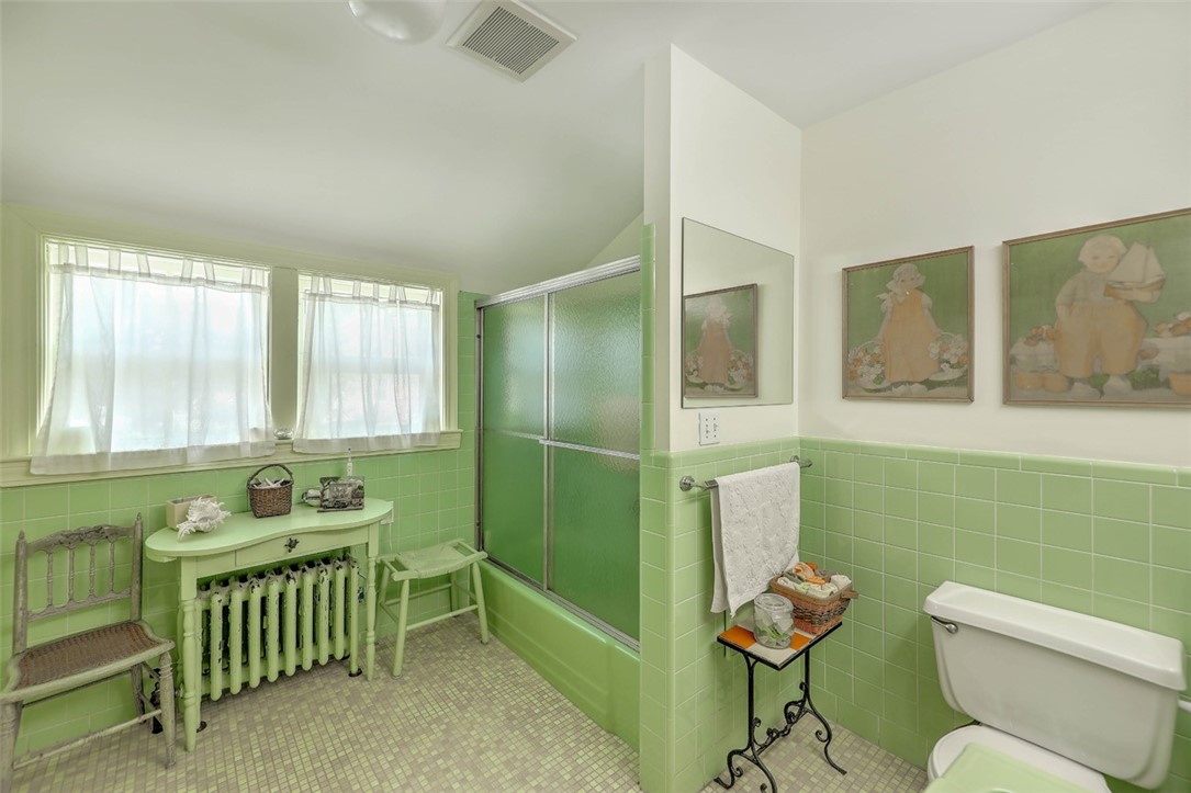 928 Main Street Warren, RI 02885 - Photo 23 of 29 Bathroom
