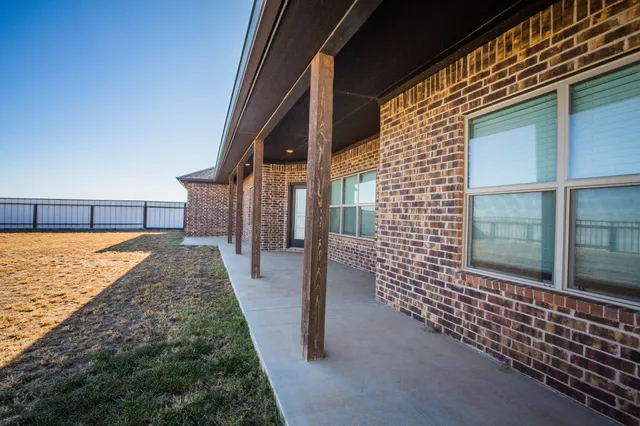 $700,000 | 6710 North County Road 1100, Shallowater, TX 79363