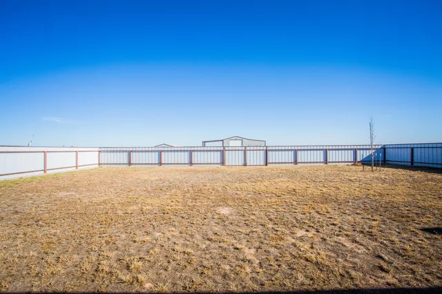 $700,000 | 6710 North County Road 1100, Shallowater, TX 79363