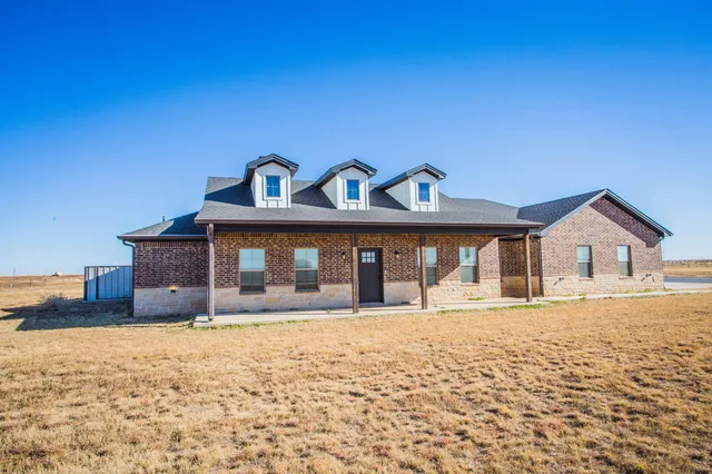 $700,000 | 6710 North County Road 1100, Shallowater, TX 79363