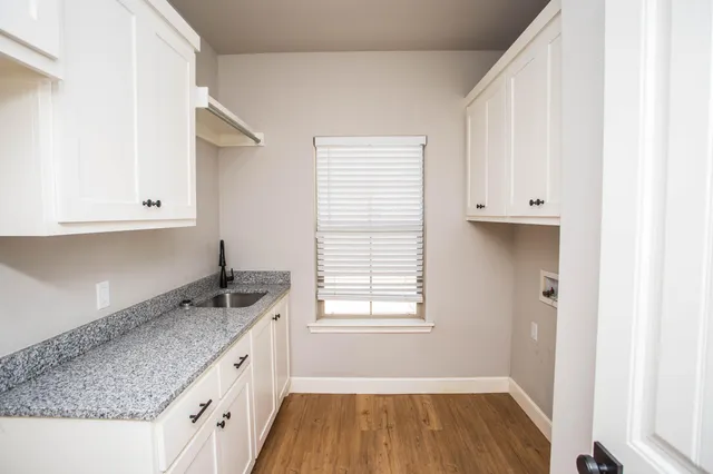 $700,000 | 6710 North County Road 1100, Shallowater, TX 79363