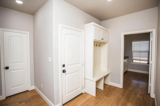 $700,000 | 6710 North County Road 1100, Shallowater, TX 79363