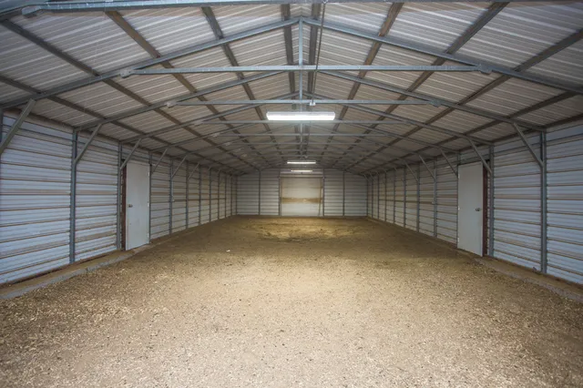 $700,000 | 6710 North County Road 1100, Shallowater, TX 79363