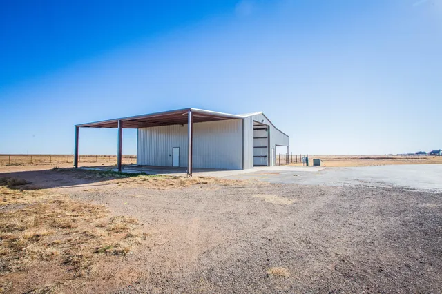 $700,000 | 6710 North County Road 1100, Shallowater, TX 79363