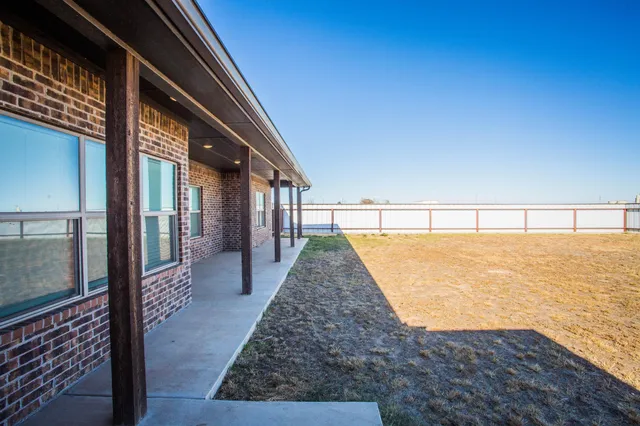 $700,000 | 6710 North County Road 1100, Shallowater, TX 79363