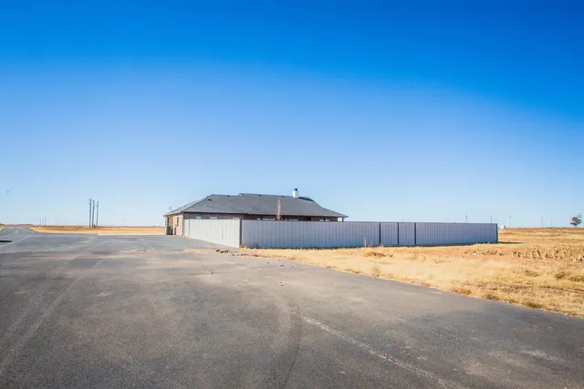 $700,000 | 6710 North County Road 1100, Shallowater, TX 79363